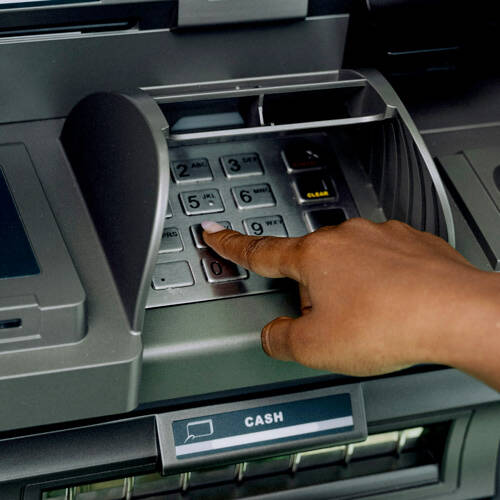 Distributeur automatique de billets au Camping Sanguli à Salou Tohapi